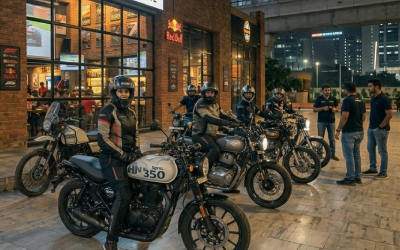 Night Ride Meetup at MOTOGARH – cafe racer and classic motorcycle event
